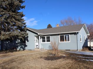 334 13th Ave NE, Jamestown, ND 58401