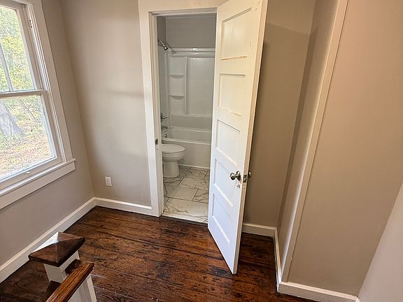 4th image of 809 3rd Ave