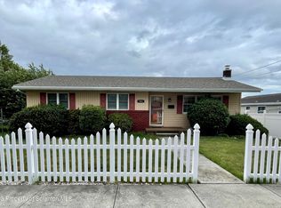 901 Phillips St, Taylor, PA 18517
