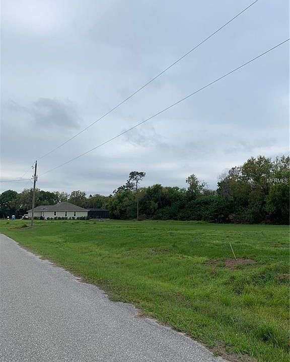 2nd image of 1615 SE Honeybell Ln