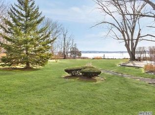 1 Cedar Ln, Port Washington, NY 11050