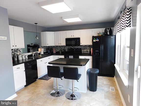 3rd image of 2226 Cantley Dr