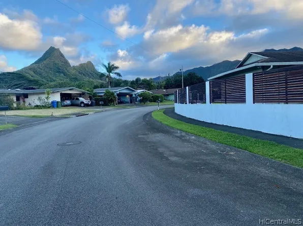 1058 Lunaanela St, Kailua, HI 96734