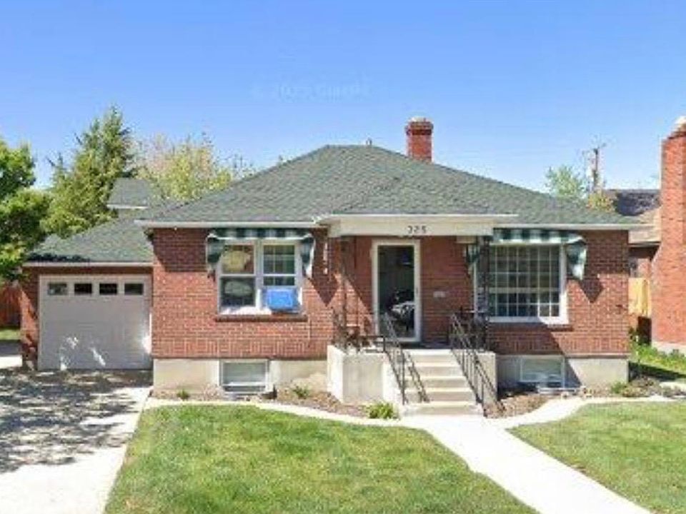 1st image of 325 W Pueblo St