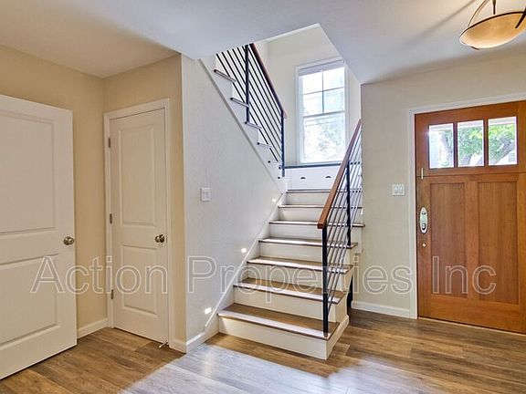 2nd image of 650 Barron Ave