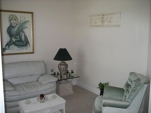 3rd image of 537 Bayberry Lakes Blvd
