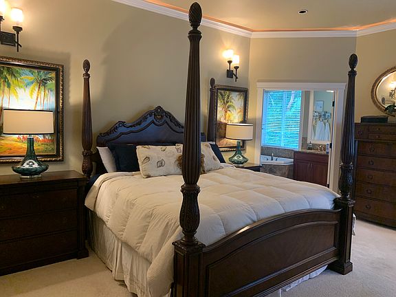 2nd image of 4050 Burnham Dr