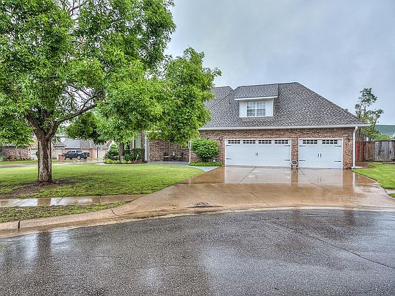 4th image of 13901 Plantation Way
