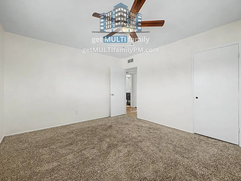 4325 N 26th St #13 — Photo 16
