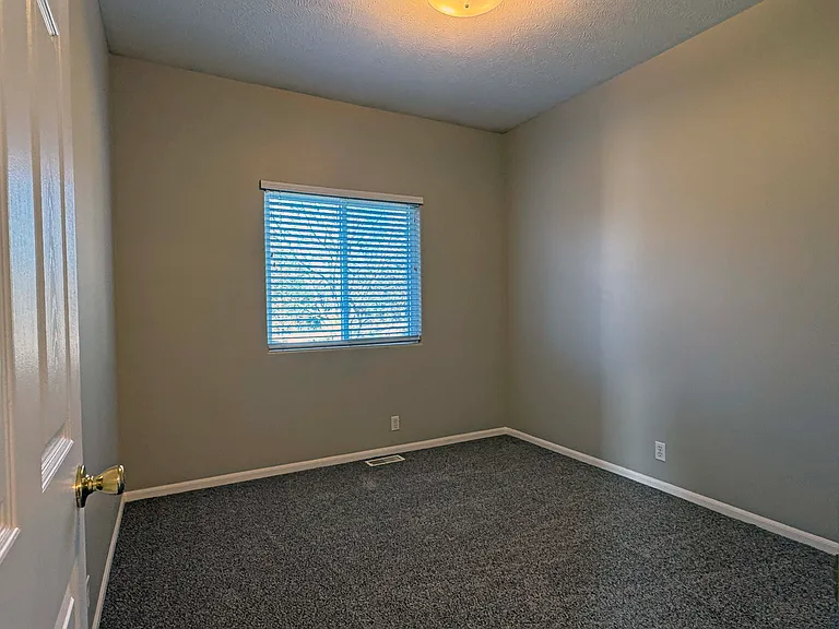 5197 N 144th Ct — Photo 16