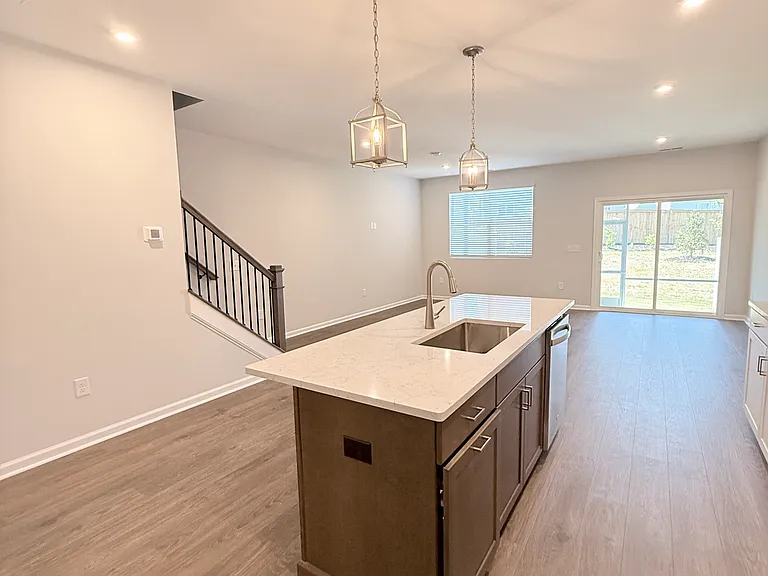 1365 Bessie Ct — Photo 3