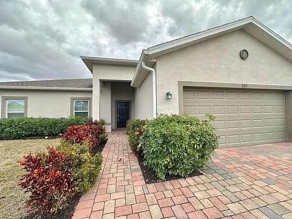 2nd image of 903 NW 37th Ave
