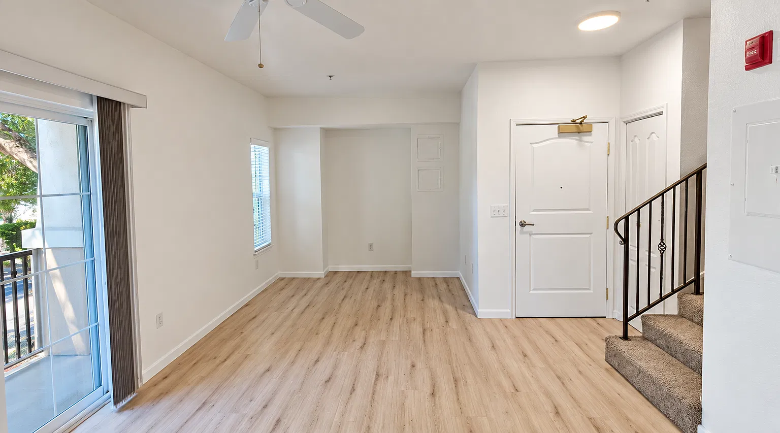 2 bed, 2.5 bath, 850 sqft, $2,475 — Photo 1