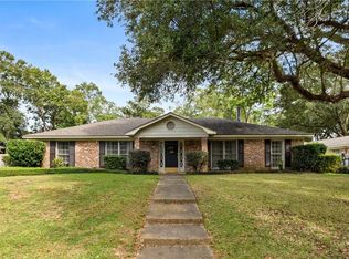 1717 Arlington Ct, Mobile, AL 36609