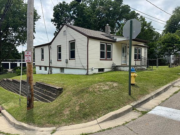 4th image of 1355 Emery Ave