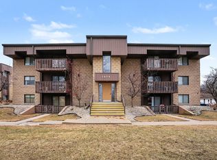 1484 Rock Run Dr APT 3C, Crest Hill, IL