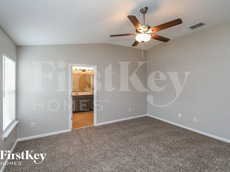 928 Bonaparte Landing Blvd E — Photo 8