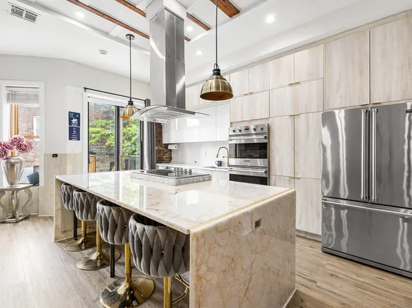 294 Albany Avenue image 3 of 10