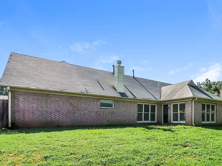 1011 Stable Run Dr — Photo 17