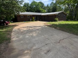 828 Bear Springs Rd, Morristown, TN 37814