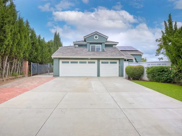 5205 Triple Crown Dr, Bonsall, CA 92003