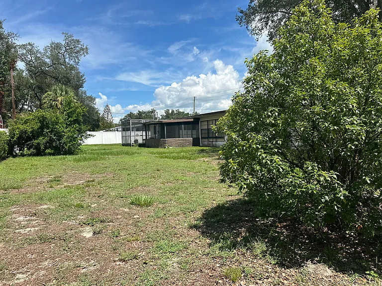 W Beacon Rd — Photo 27