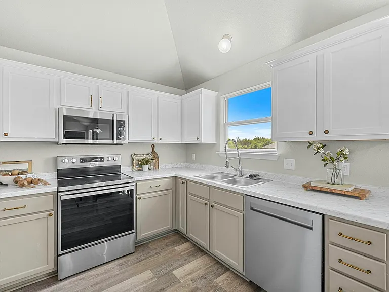 2207 Stoneham — Photo 25