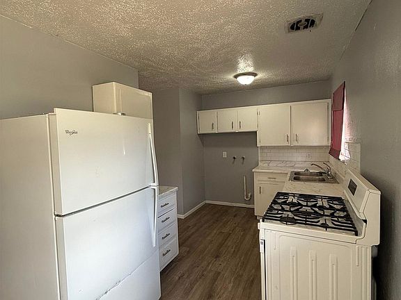 5th image of 3009 Vinton St