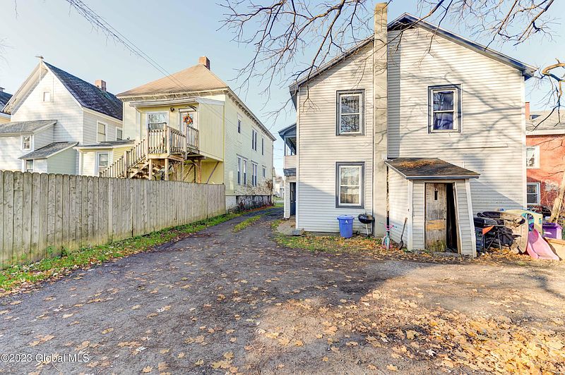 3rd image of 16 S Melcher Street