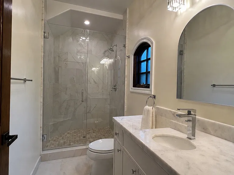 First Floor Bedroom #1 Ensuite Bathroom