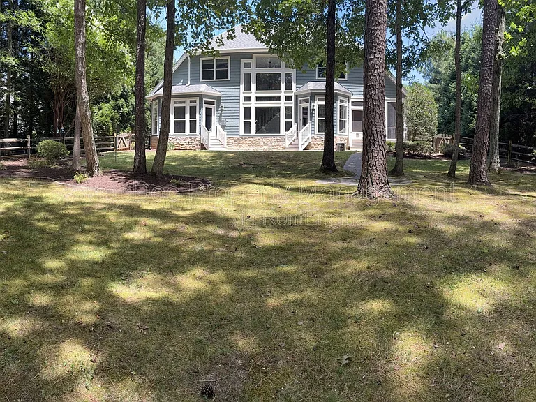 10802 Cedar Creek Dr — Photo 34