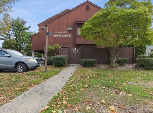 275 Broad St APT 9, Meriden, CT 06450