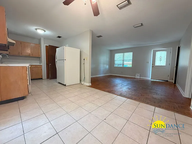 210 Buck Dr NE — Photo 4