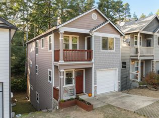 140 Breezee Way, Oceanside, OR 97134