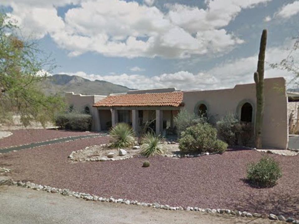 2nd image of 2330 N Tanque Verde Pl
