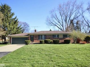 8517 Elizabeth Ann St, Shelby Township, MI 48317