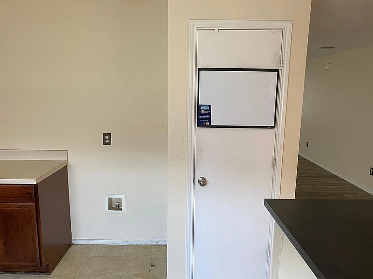 8103 Zephyr Ct — Photo 13