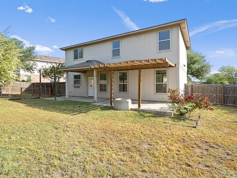 120 Brazos Ln — Photo 30