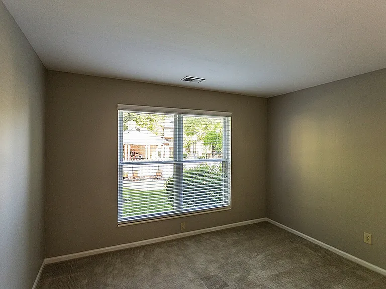 2 Bed, 2 Bath