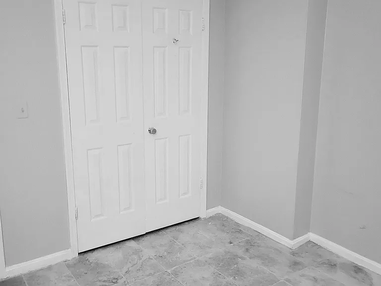 2nd floor:
Bedroom closet