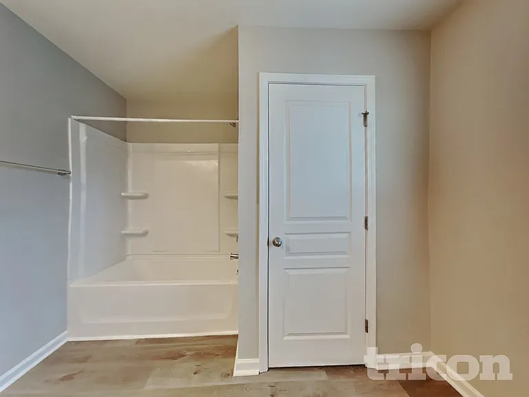 923 Avondale Dr — Photo 10