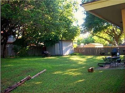 3rd image of 8303 Belclaire Cir
