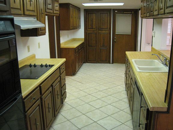 3rd image of 1719 Brogan Dr
