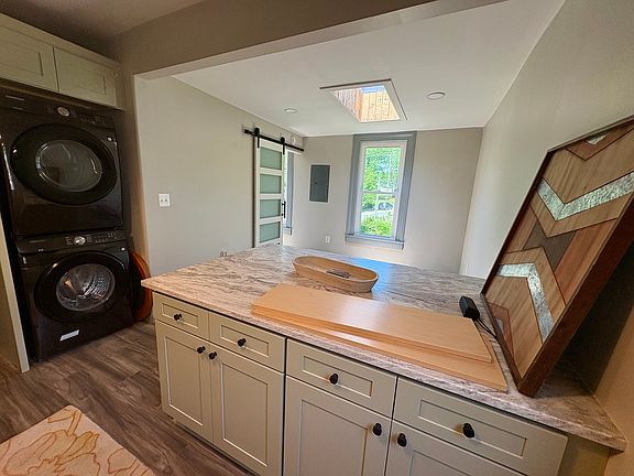 4th image of 2806 Grindon Ave #2