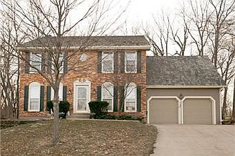 1st image of 127 NE Wood Glen Ln