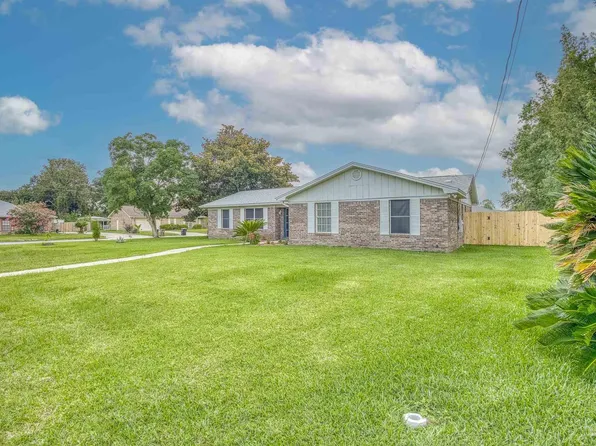 1100 Peperidge Dr, Pensacola, FL 32504