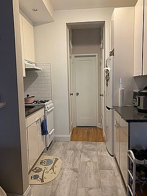 4th image of 428 E 85th St APT 4A