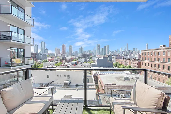 Sold by Charney Real Estate LLC | media 4