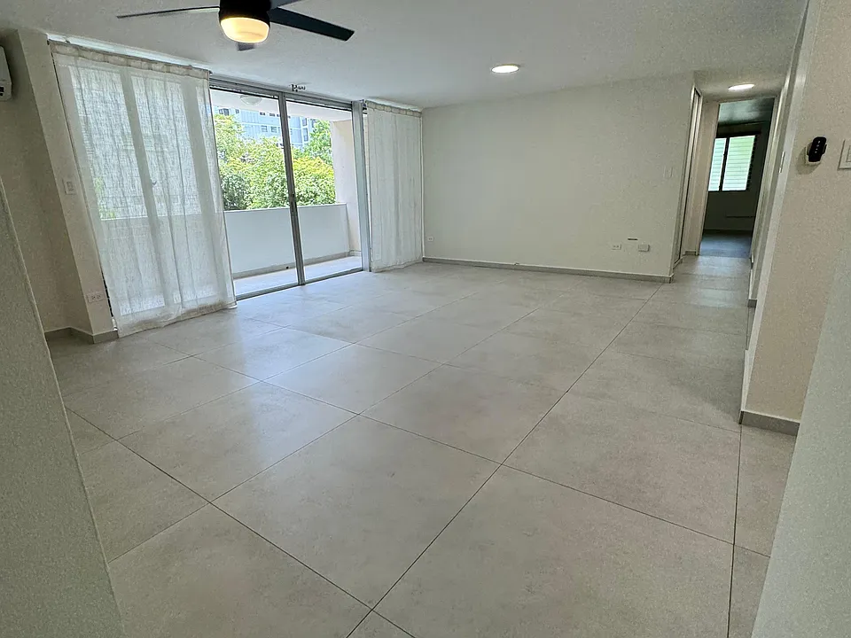 80 Calle Kings Ct #202