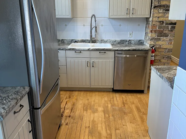 3332 Dupont Ave S #1 — Photo 4